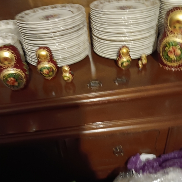 handpainted by Inuit Set Of  7 Matryoshkas detailed  burgundy front, blue back - Picture 6 of 11